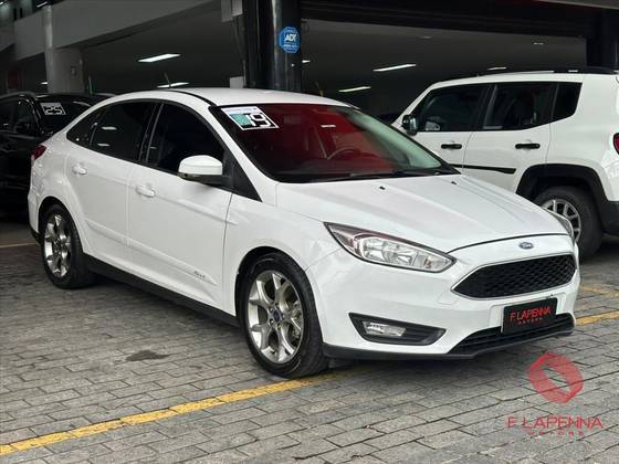 FORD FOCUS 2.0 SE FASTBACK 16V FLEX 4P POWERSHIFT FORD FOCUS 2.0 SE FASTBACK 16V FLEX 4P POWERSHIFT